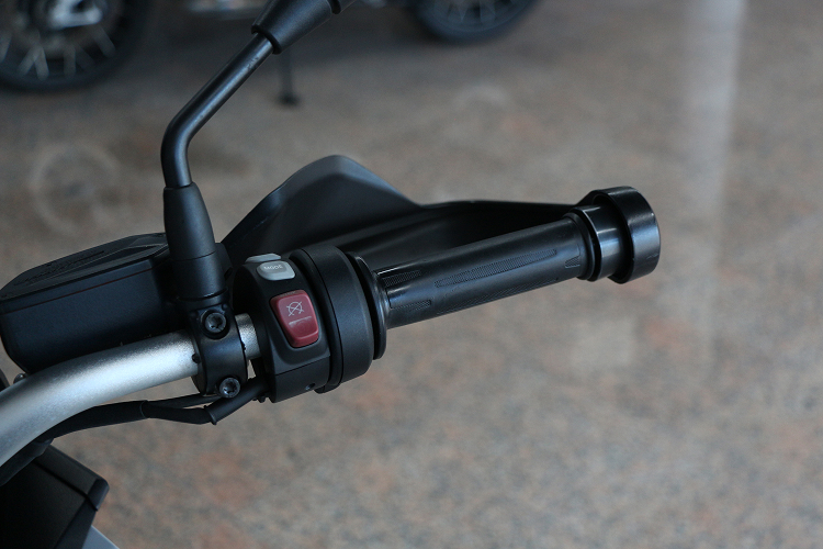 S1000XR-2